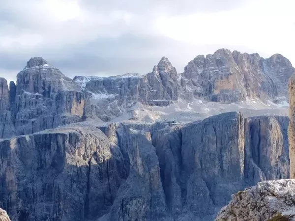 DOLOMITES, ALTITUDE TRAILS