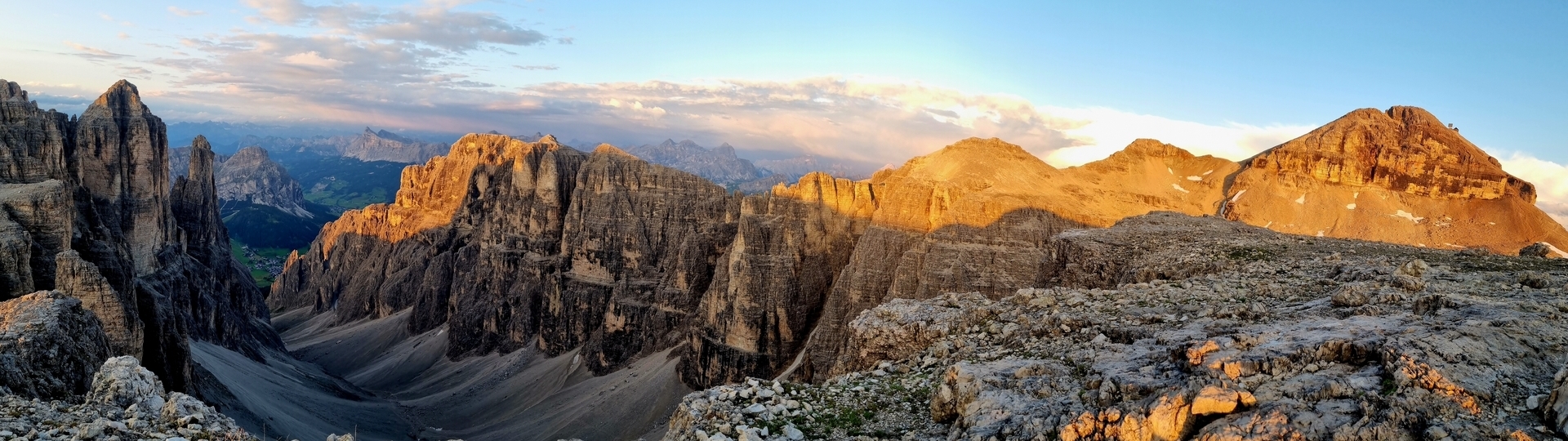 DOLO, MYSTÈRES DE L'OUEST