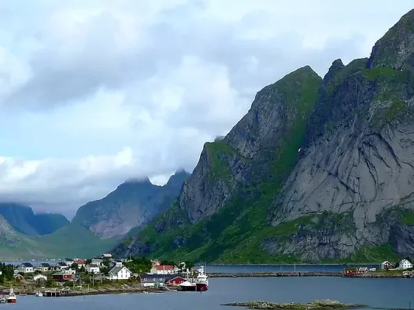 LOFOTEN, between sky and sea