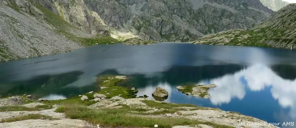 media-librarynbu76asl47q33y38n8m