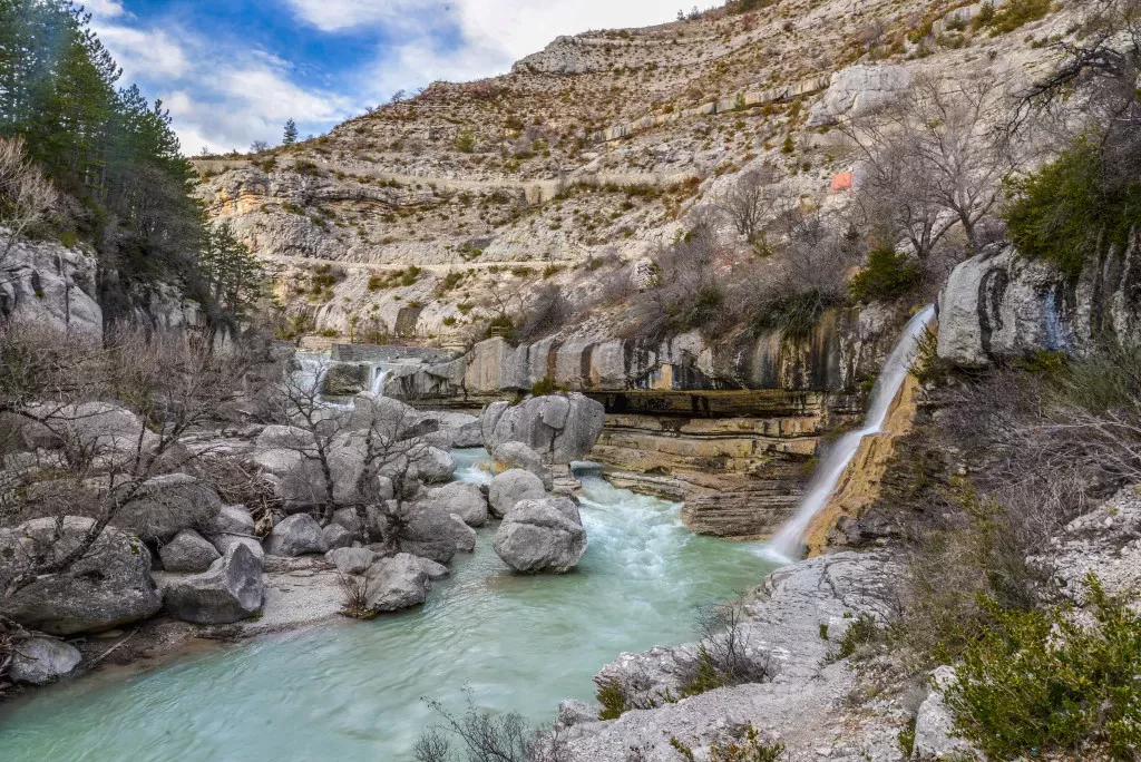 media-library4f1mbsf8cum71kGe3Pz