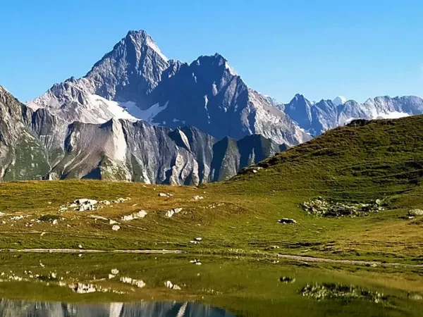 THE UNUSUAL TRAIL TOUR OF MONT BLANC