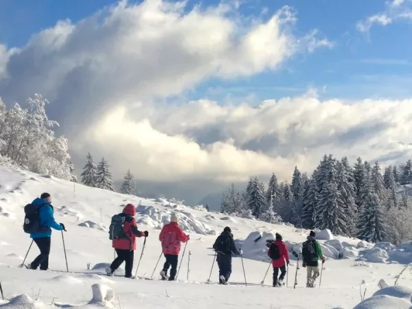 SNOWSHOES BREAK IN YURT AND REFUGE IN THE VALLEE VERTE