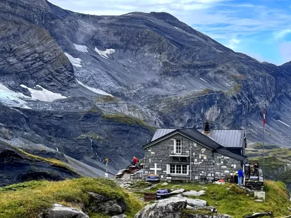 TOUR OF THE DENTS BLANCHES AND RUAN massif self guided