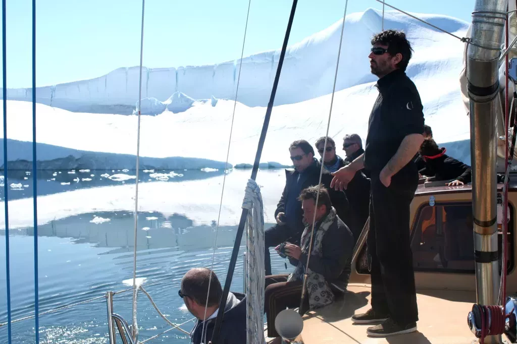 media-librarypt8kajlp9sa25RmNYwV