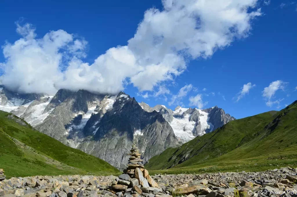 media-library056l09fquicf64DkexV