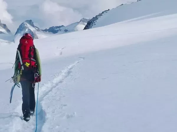 MOUNTAINEERING INITIATION