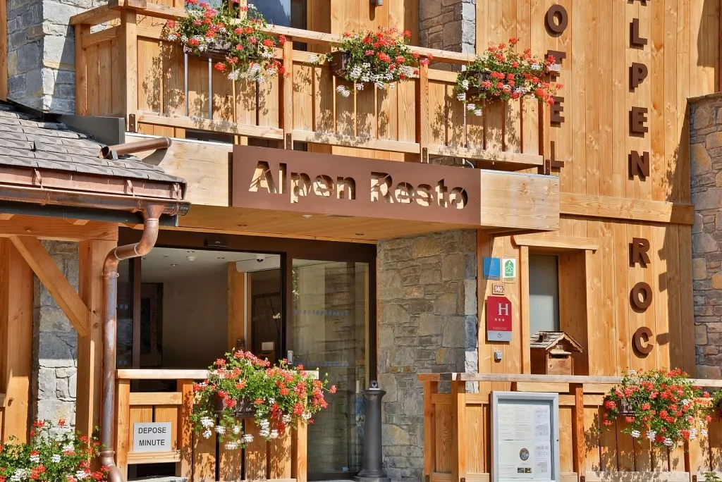 media-library40mekch1hl96d8ajx0T