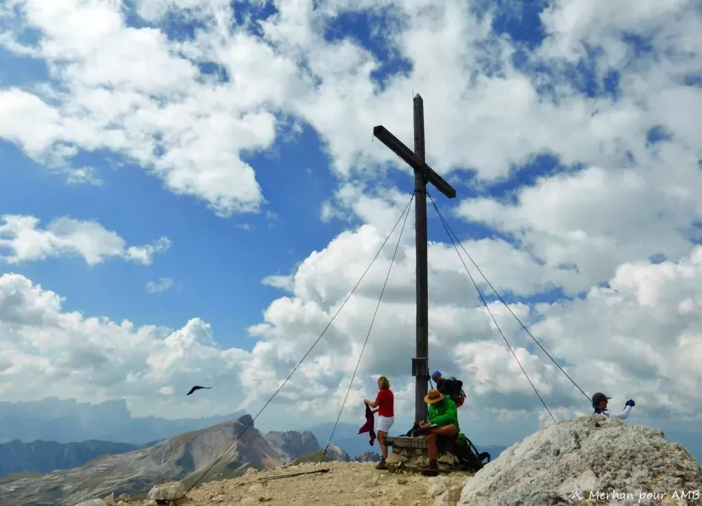 media-library78pr34b3tdui56umupW