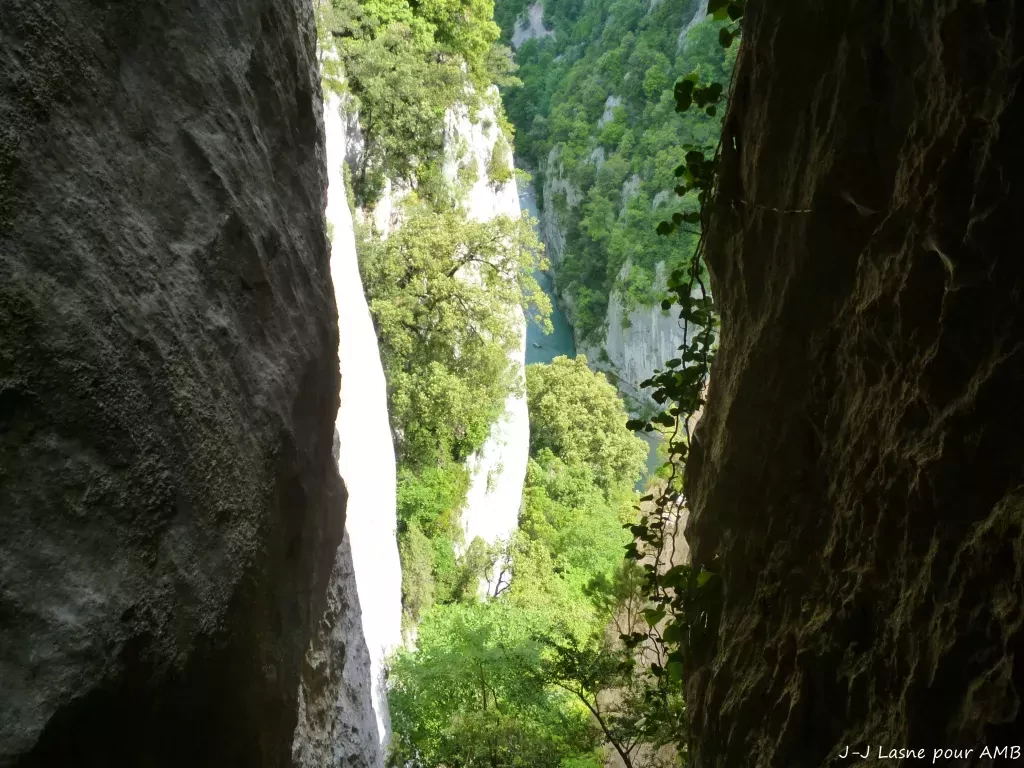 media-library90serdnm31646Q9VEoU